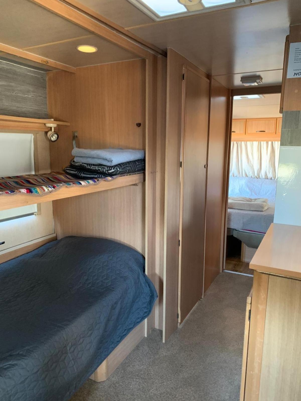 Large Camper In The Olive Grove Hotel Banjole Exterior foto